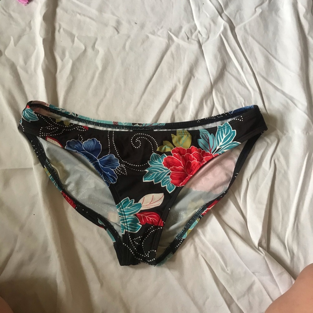 Bikini bottoms